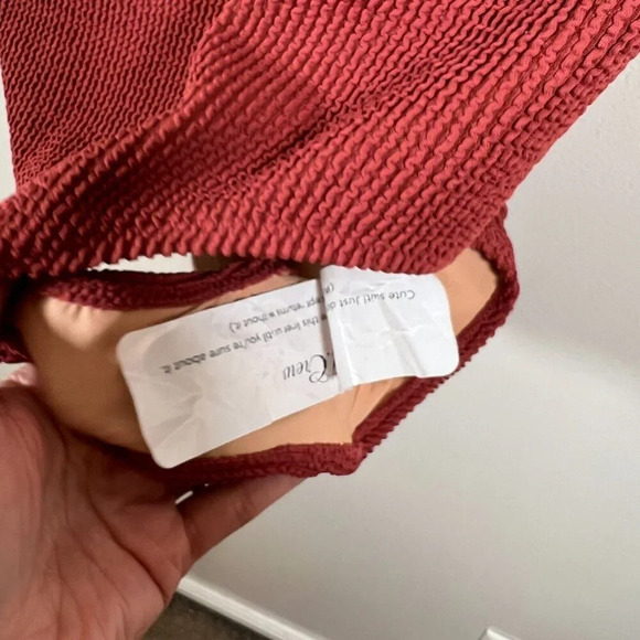 J.Crew Scrunchie Classic Scoopneck One Piece Swimsuit Size 10 Brown Red Vacation - Picture 9 of 14